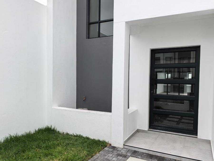 4 Bedroom Property for Sale in Sandown Western Cape